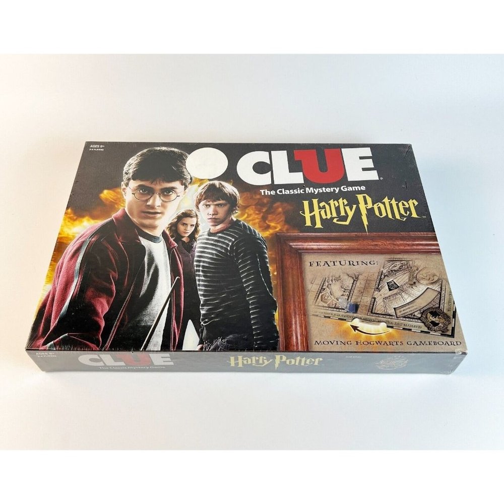 New Sealed USAOPOLY Clue Harry Potter Board Game Travel Through Hogwarts Castle